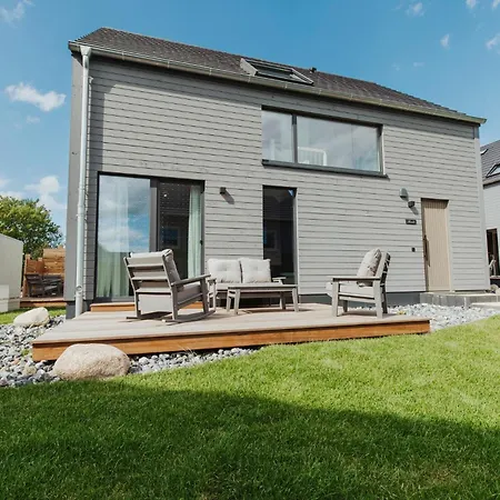 Neu Rügen Resørt Großzügige, Gemütliche Doppelhaushälfte Bente Mit Terrasse Сasa de vacaciones Sagard